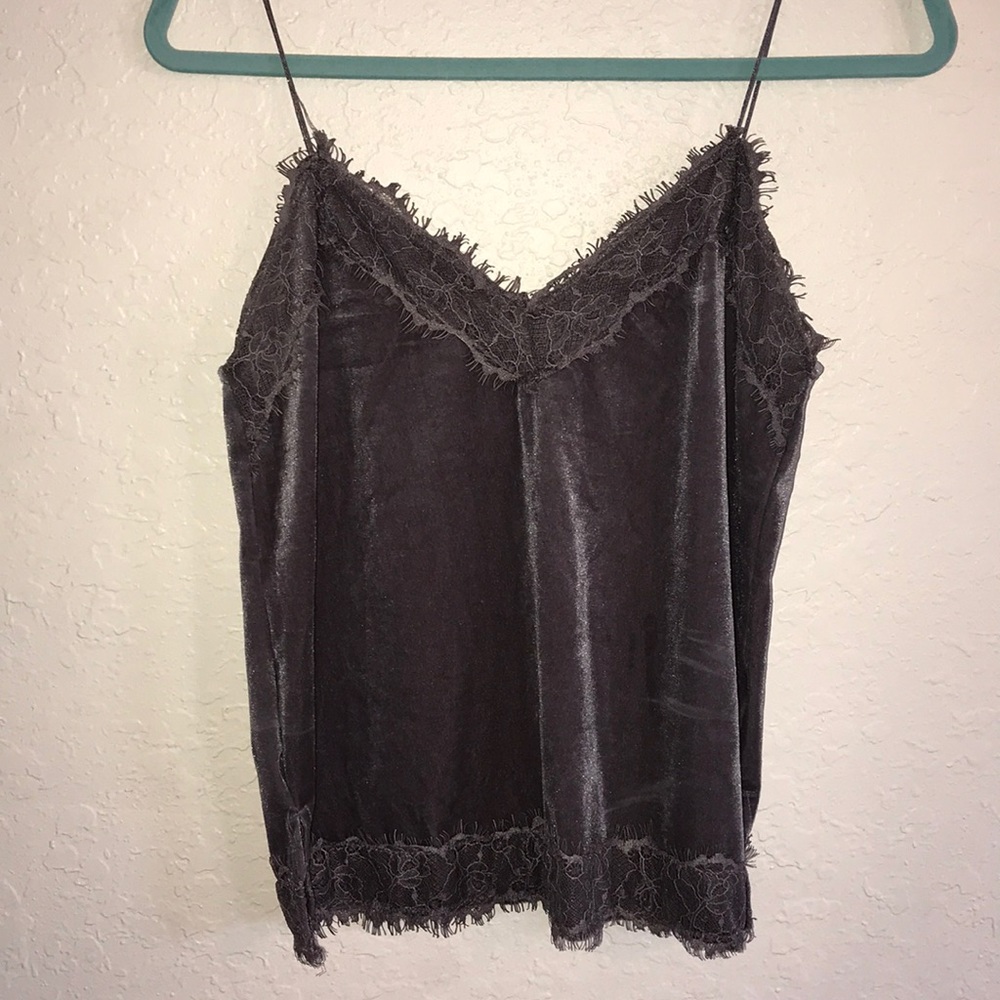 Velvet tank top with lace